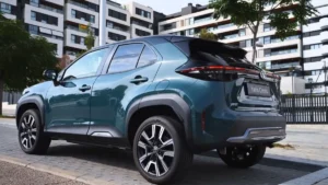 Toyota Yaris Cross: O SUV Híbrido que Une Economia e Tecnologia.