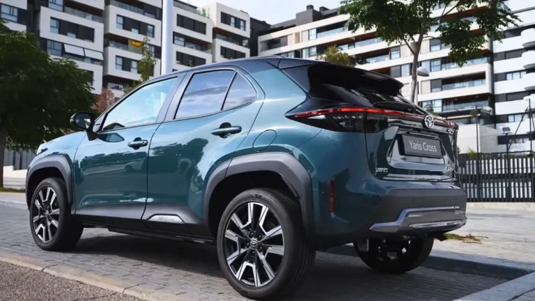 Toyota Yaris Cross: O SUV Híbrido que Une Economia e Tecnologia.