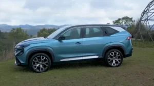 Renault Boreal é espaçoso? Porta-malas de 522 litros, conforto e altura do solo na prática